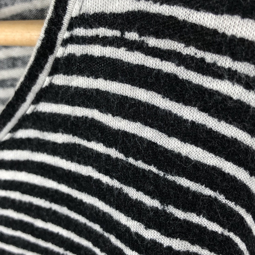 Striped Longsleeve, High Split Hem - image 3